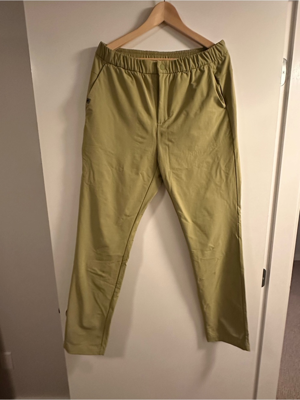 Figs Men's Olive/Tan Stretch Chinos